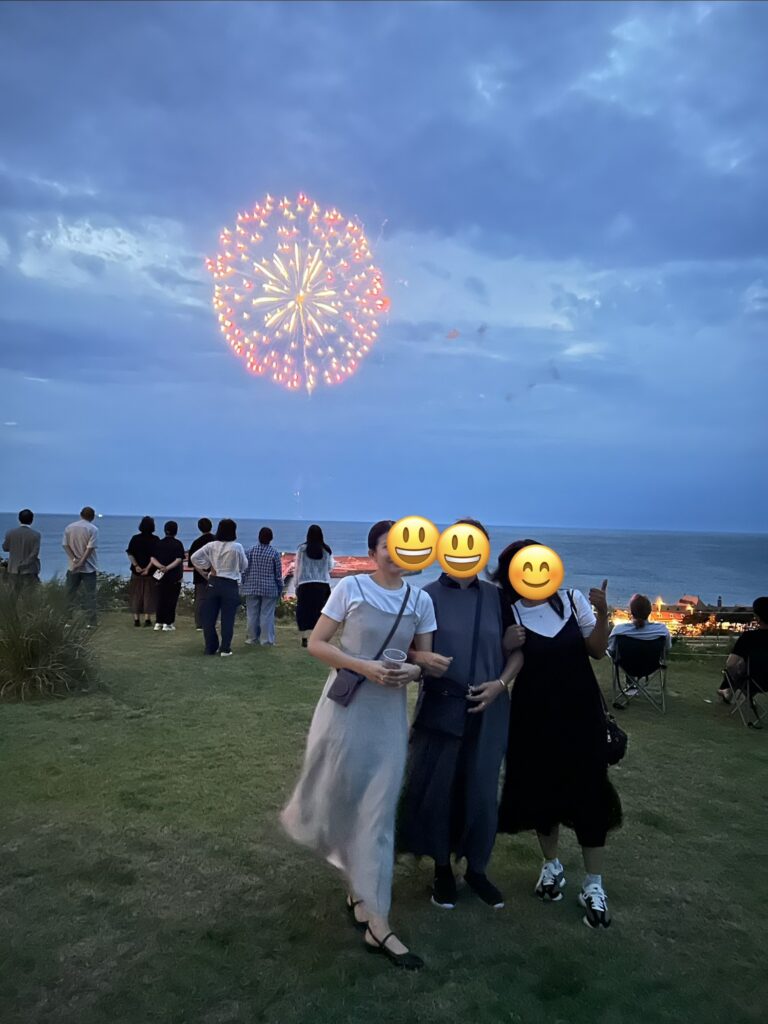 Ooさんのお母さんが来秋して、一緒に花火を観ました
